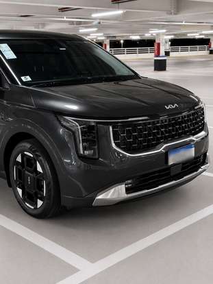 KIA-CARNIVAL-2024