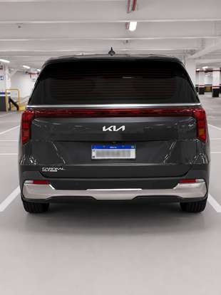 KIA-CARNIVAL-2024