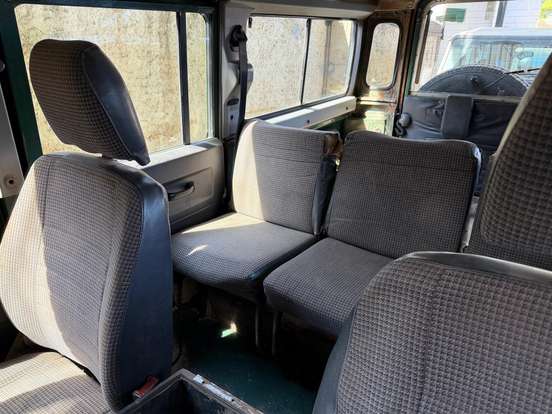 LAND ROVER-DEFENDER-1995