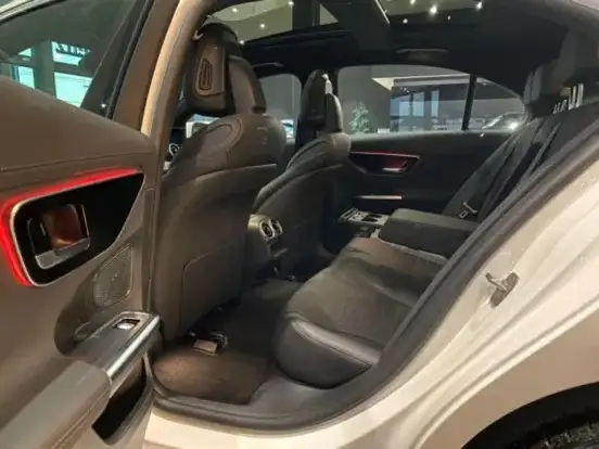 MERCEDES-BENZ-C 200-2025