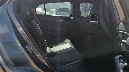 MERCEDES-BENZ-GLA 200-2014