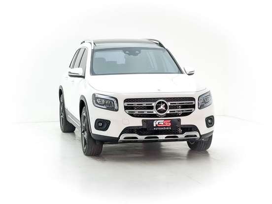 MERCEDES-BENZ-GLB 200-2021