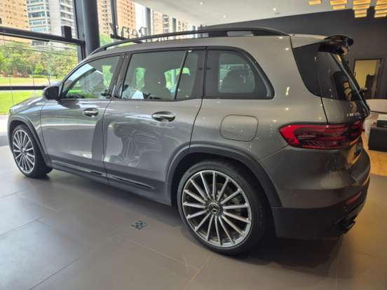 MERCEDES-BENZ-GLB 35 AMG-2025