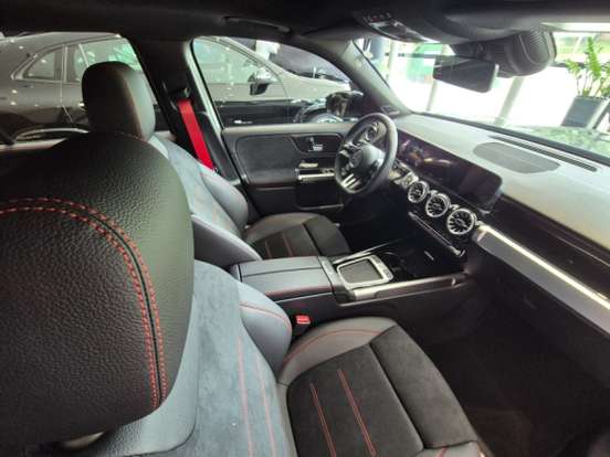 MERCEDES-BENZ-GLB 35 AMG-2025