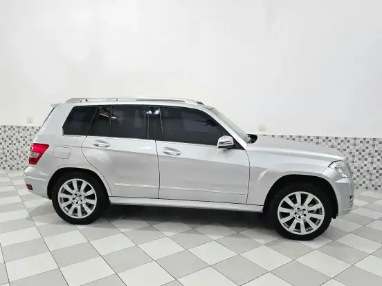 MERCEDES-BENZ-GLK 300-2011