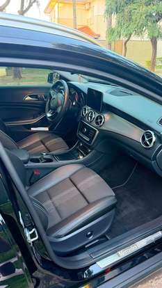 MERCEDES-BENZ-GLA 200-2020