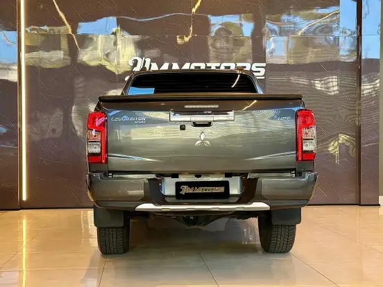 MITSUBISHI-L200 TRITON-2.4 16V TURBO DIESEL SPORT HPE CD 4P 4X4 AUTOMÁTICO MITSUBISHI-L200 TRITON-2025