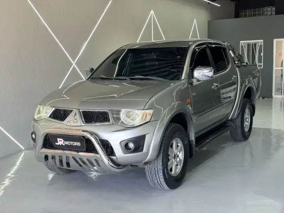MITSUBISHI L200 TRITON 3.2 HPE 4X4 CD 16V TURBO INTERCOOLER DIESEL 4P AUTOMÁTICO MITSUBISHI L200 TRITON 3.2 HPE 4X4 CD 16V TURBO INTERCOOLER DIESEL 4P AUTOMÁTICO