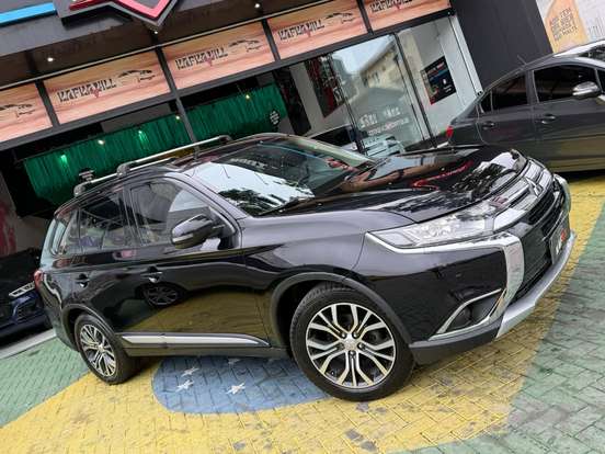 MITSUBISHI-OUTLANDER-2015