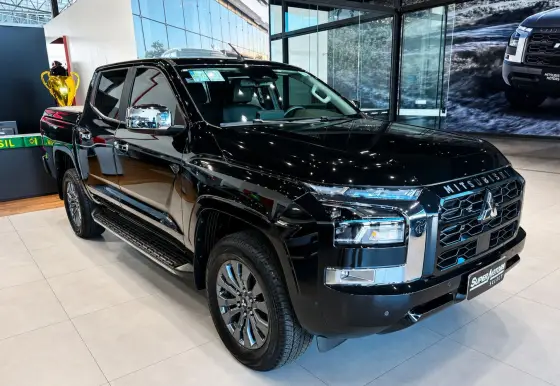 MITSUBISHI TRITON 2.4 BITURBO DIESEL CD HPE-S 4X4 AUTOMÁTICO MITSUBISHI TRITON 2.4 BITURBO DIESEL CD HPE-S 4X4 AUTOMÁTICO