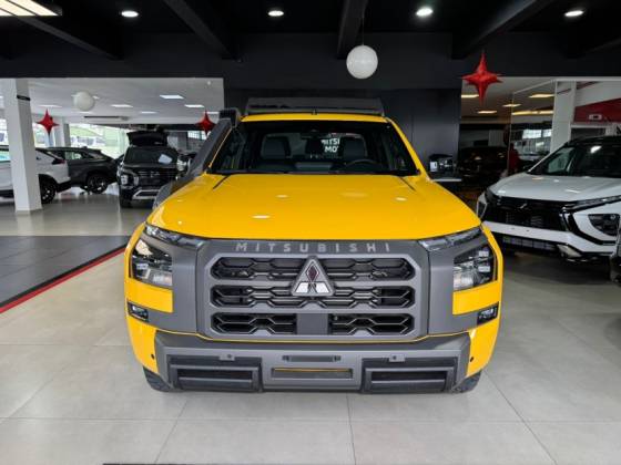 MITSUBISHI TRITON 2.4 BITURBO DIESEL CD SAVANA 4X4 AUTOMÁTICO