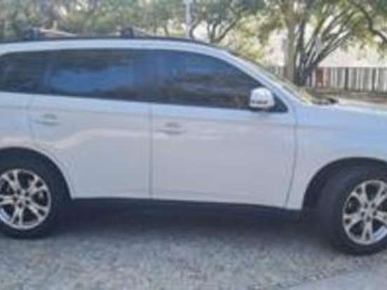 MITSUBISHI-OUTLANDER-2.0 16V GASOLINA 4P AUTOMÁTICO MITSUBISHI-OUTLANDER-2014