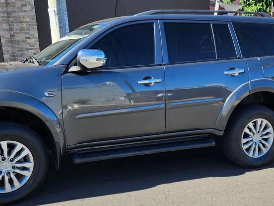 MITSUBISHI-PAJERO DAKAR-3.2 HPE 4X4 7 LUGARES 16V TURBO INTERCOOLER DIESEL 4P AUTOMÁTICO MITSUBISHI-PAJERO DAKAR-2015
