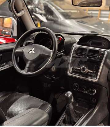 MITSUBISHI-PAJERO TR4-2.0 4X2 16V 140CV FLEX 4P MANUAL MITSUBISHI-PAJERO TR4-2012