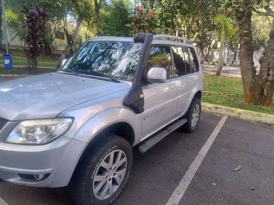 MITSUBISHI-PAJERO TR4-2.0 4X4 16V 140CV FLEX 4P AUTOMÁTICO MITSUBISHI-PAJERO TR4-2010