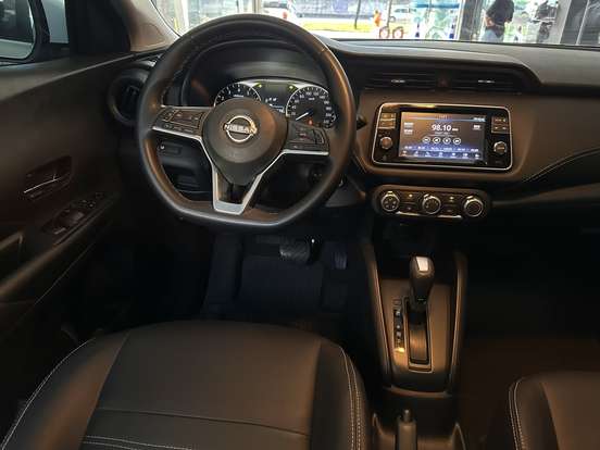 NISSAN-KICKS PLAY-2025