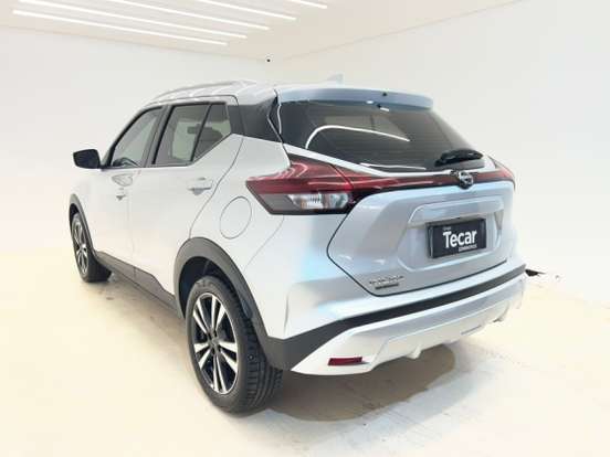 NISSAN-KICKS PLAY-2025