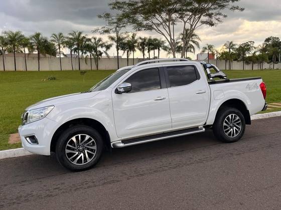 NISSAN FRONTIER 2.3 16V TURBO DIESEL LE CD 4X4 AUTOMÁTICO