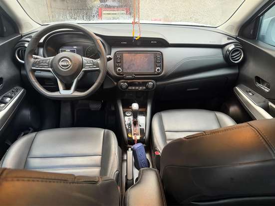 NISSAN-KICKS-2023
