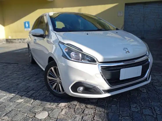 PEUGEOT 208 1.6 GRIFFE 16V FLEX 4P AUTOMÁTICO PEUGEOT 208 1.6 GRIFFE 16V FLEX 4P AUTOMÁTICO