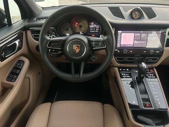 PORSCHE-MACAN-2024