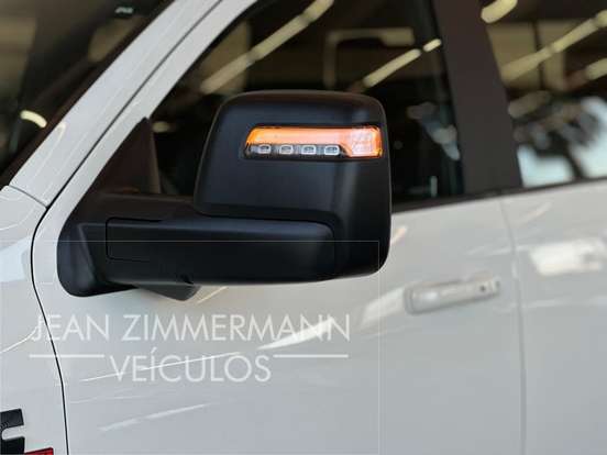 RAM-2500-6.7 I6 TURBO DIESEL LARAMIE NIGHT EDITION CD 4X4 AUTOMÁTICO RAM-2500-2024