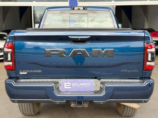 RAM-2500-6.7 I6 TURBO DIESEL LARAMIE NIGHT EDITION CD 4X4 AUTOMÁTICO RAM-2500-2023