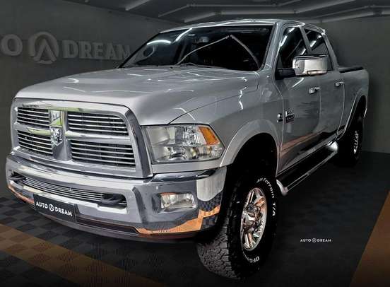 RAM-2500-6.7 LARAMIE 4X4 CD I6 TURBO DIESEL 4P AUTOMÁTICO RAM-2500-2012