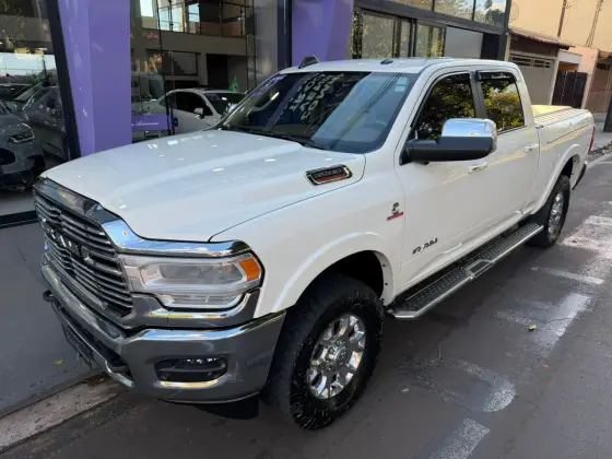 RAM 3500 6.7 I6 TURBO DIESEL LARAMIE CD 4X4 AUTOMÁTICO