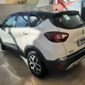 RENAULT CAPTUR 1.6 16V SCE FLEX BOSE X-TRONIC RENAULT CAPTUR 1.6 16V SCE FLEX BOSE X-TRONIC