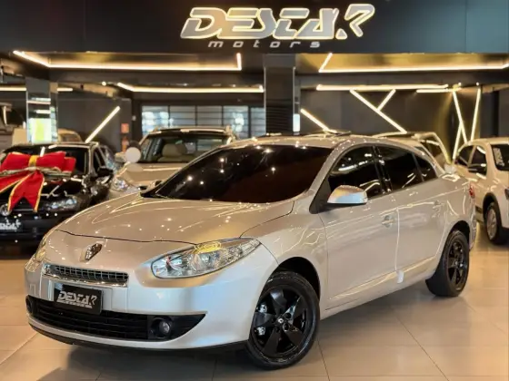 RENAULT FLUENCE 2.0 DYNAMIQUE 16V FLEX 4P MANUAL RENAULT FLUENCE 2.0 DYNAMIQUE 16V FLEX 4P MANUAL