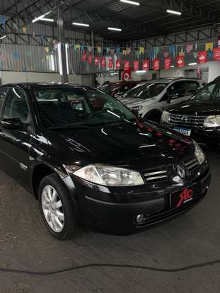 RENAULT-MEGANE-2011