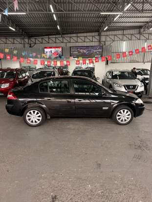 RENAULT-MEGANE-2011
