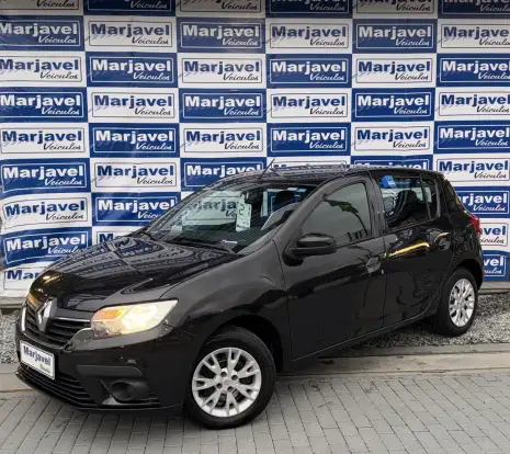 RENAULT-SANDERO-2021