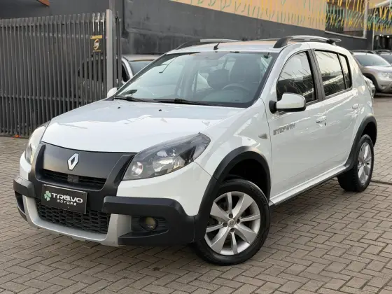 RENAULT SANDERO 1.6 STEPWAY 8V FLEX 4P MANUAL RENAULT SANDERO 1.6 STEPWAY 8V FLEX 4P MANUAL