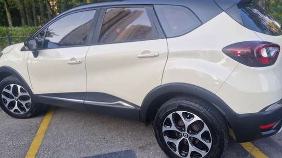 RENAULT-CAPTUR-2017