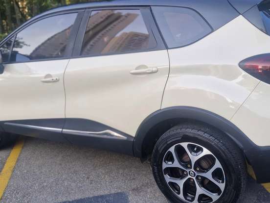 RENAULT-CAPTUR-1.6 16V SCE FLEX INTENSE X-TRONIC RENAULT-CAPTUR-2017