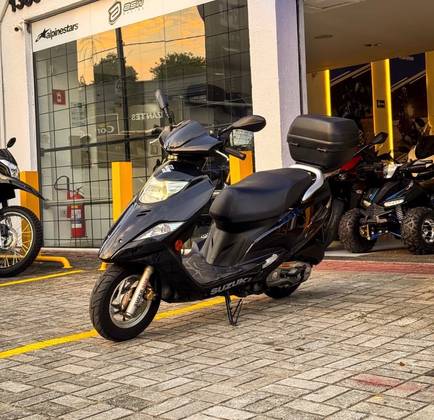 SUZUKI BURGMAN i 