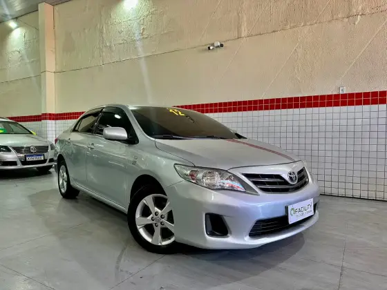 TOYOTA COROLLA 1.8 GLI 16V FLEX 4P AUTOMÁTICO TOYOTA COROLLA 1.8 GLI 16V FLEX 4P AUTOMÁTICO