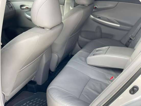 TOYOTA-COROLLA-2009