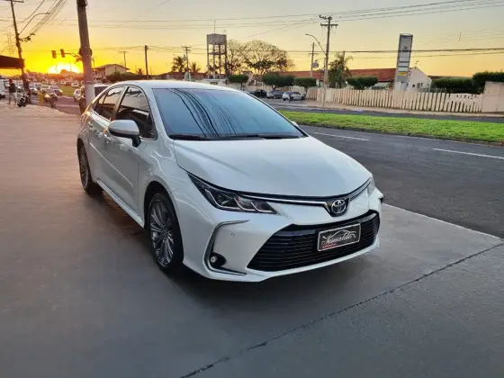 TOYOTA COROLLA 2.0 VVT-IE FLEX XEI DIRECT SHIFT TOYOTA COROLLA 2.0 VVT-IE FLEX XEI DIRECT SHIFT