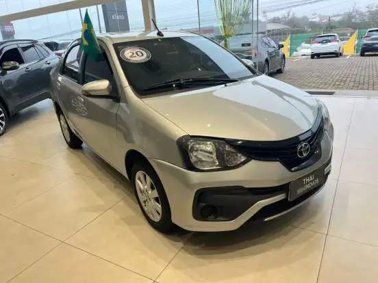 TOYOTA-ETIOS-2019