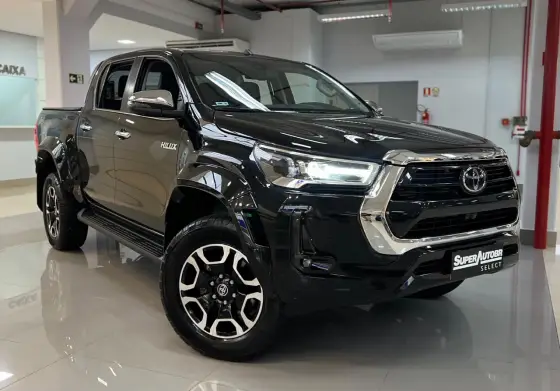 TOYOTA HILUX 2.8 D-4D TURBO DIESEL CD SRX 4X4 AUTOMÁTICO TOYOTA HILUX 2.8 D-4D TURBO DIESEL CD SRX 4X4 AUTOMÁTICO