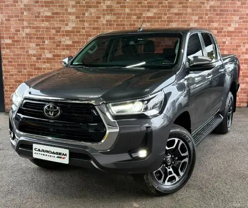 TOYOTA-HILUX-2025