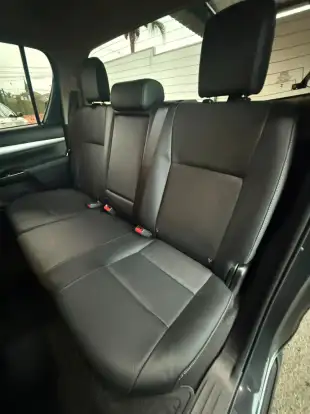 TOYOTA-HILUX-2025
