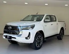 TOYOTA HILUX 2.8 D-4D TURBO DIESEL CD SRX 4X4 AUTOMÁTICO TOYOTA HILUX 2.8 D-4D TURBO DIESEL CD SRX 4X4 AUTOMÁTICO