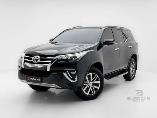 TOYOTA-HILUX-2019