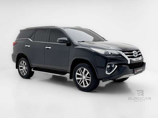 TOYOTA-HILUX-2.8 SRX 4X4 CD 16V DIESEL 4P AUTOMÁTICO TOYOTA-HILUX-2019