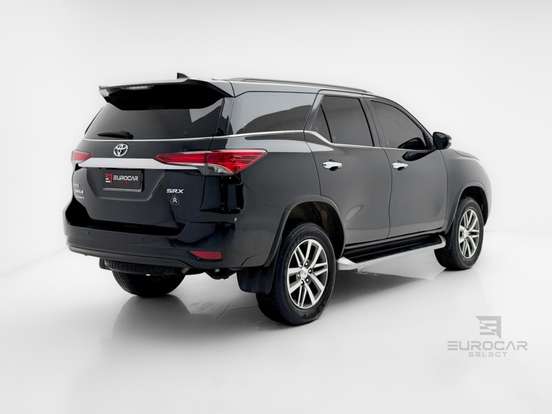 TOYOTA-HILUX-2.8 SRX 4X4 CD 16V DIESEL 4P AUTOMÁTICO TOYOTA-HILUX-2019