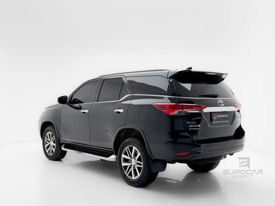 TOYOTA-HILUX-2.8 SRX 4X4 CD 16V DIESEL 4P AUTOMÁTICO TOYOTA-HILUX-2019